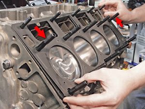 parafusos da cabeça do motor